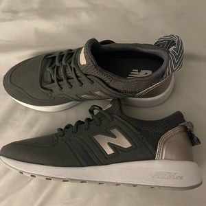 New Balance Women's 420 V1 Sneaker